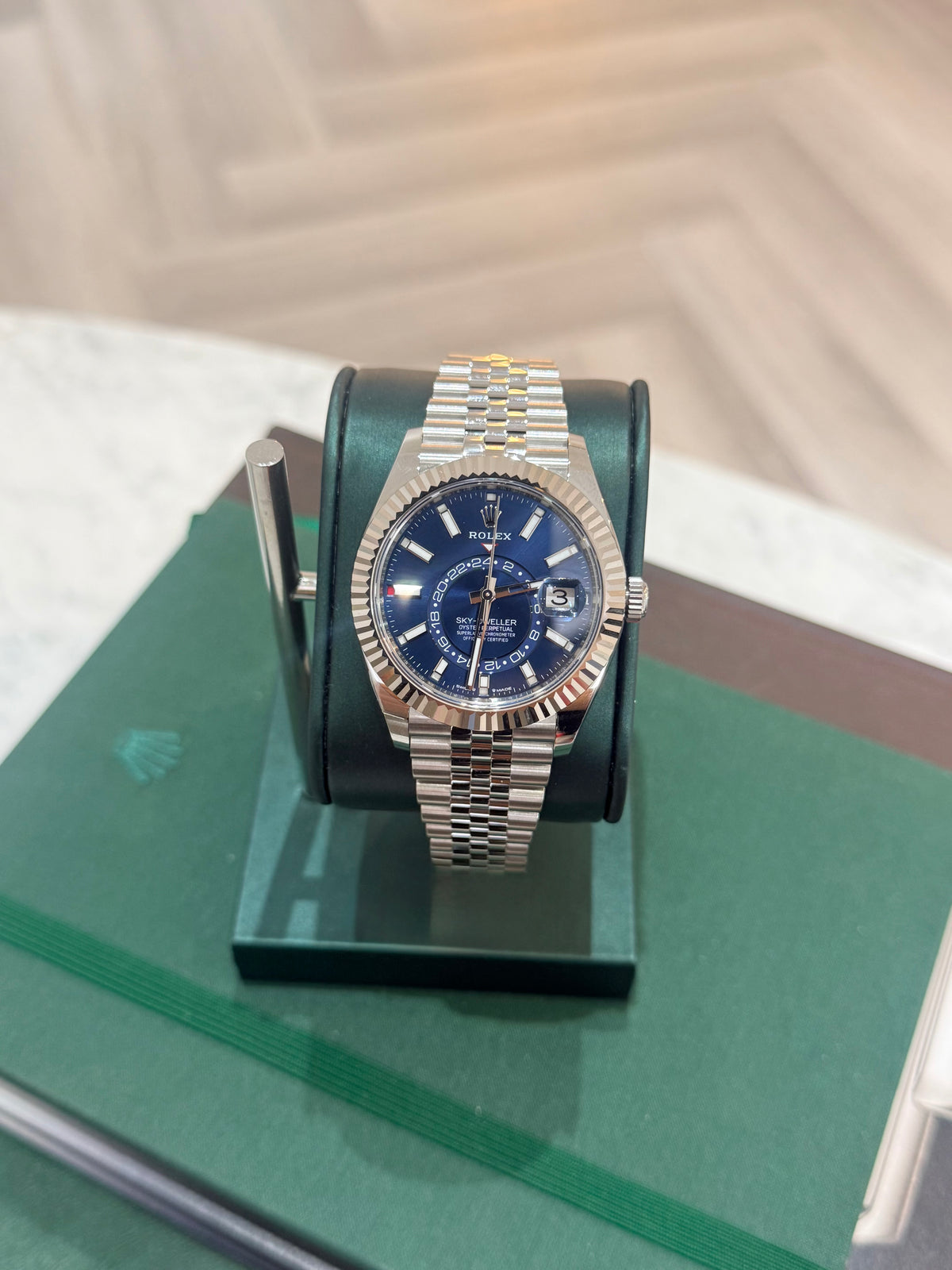 2026 Rolex Sky-Dweller 336934 – Bright Blue Dial – Jubilee Bracelet – Full Set