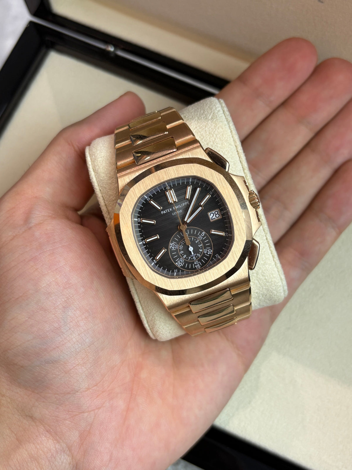 Patek Philippe Nautilus Flyback Chronograph 5980/1R-001 – 18K Rose Gold – Black Gradient Dial – 40.5mm